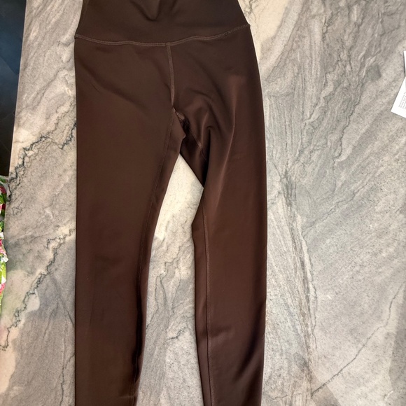 7/8 High-Waist Airlift Legging (Medium) - Picture 6 of 8